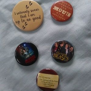 Button / pin collection